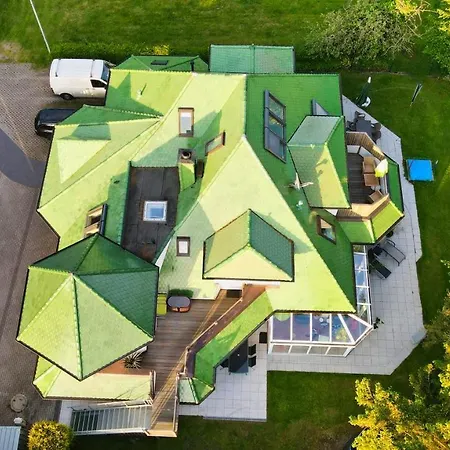 Moderne Maisonette-wohnung Am Karpfenteich; Modern With View Of The Carp Pond 公寓