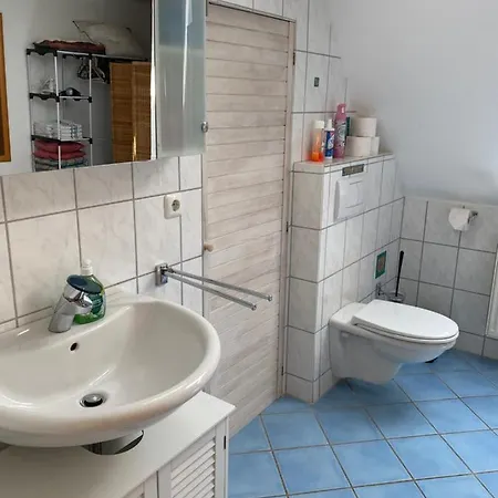 Moderne Maisonette-wohnung Am Karpfenteich; Modern With View Of The Carp Pond Apartment