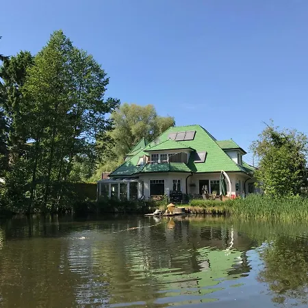 Moderne Maisonette-wohnung Am Karpfenteich; Modern With View Of The Carp Pond